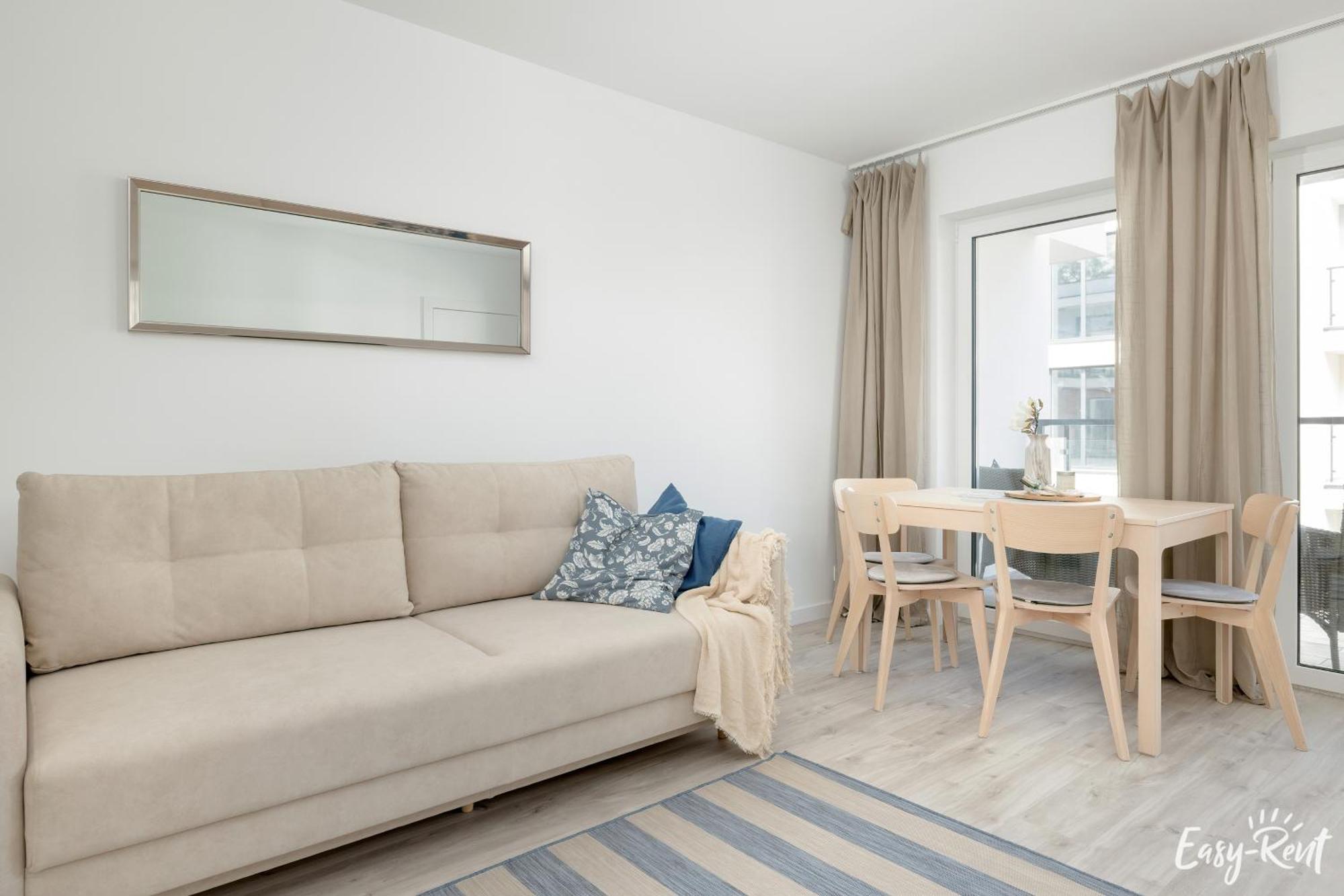 Baltic Whispers Z Basenem Easy- Rent D25